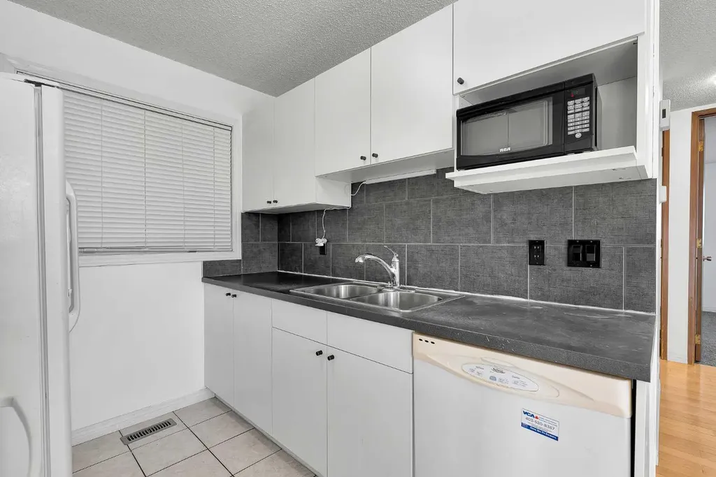 295 Edgepark Boulevard NW Calgary AB T3A4K4