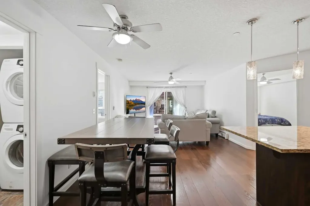 279 Copperpond Common SE Calgary AB T2Z 0S4
