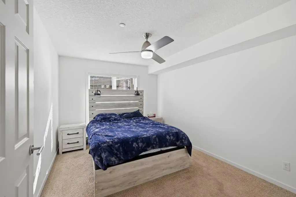 279 Copperpond Common SE Calgary AB T2Z 0S4