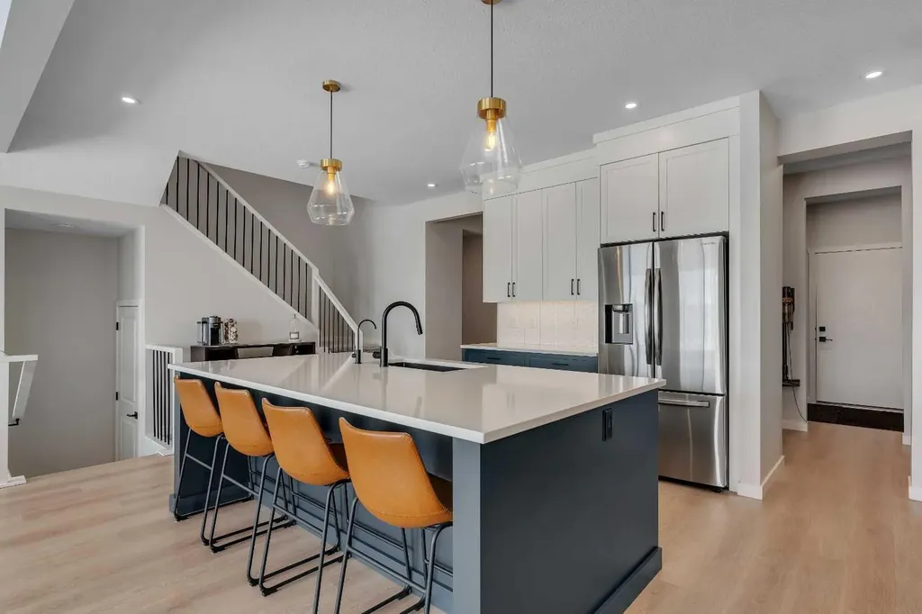 23 Savoy Terrace SE Calgary AB T3S 0C6