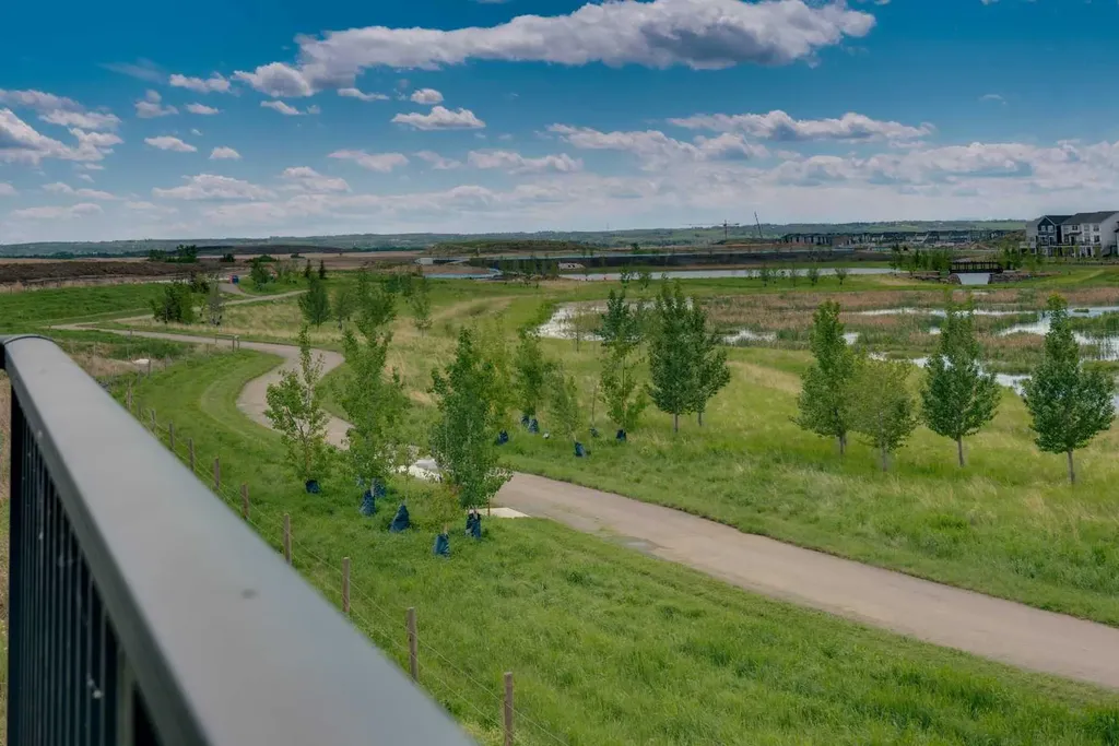 23 Savoy Terrace SE Calgary AB T3S 0C6
