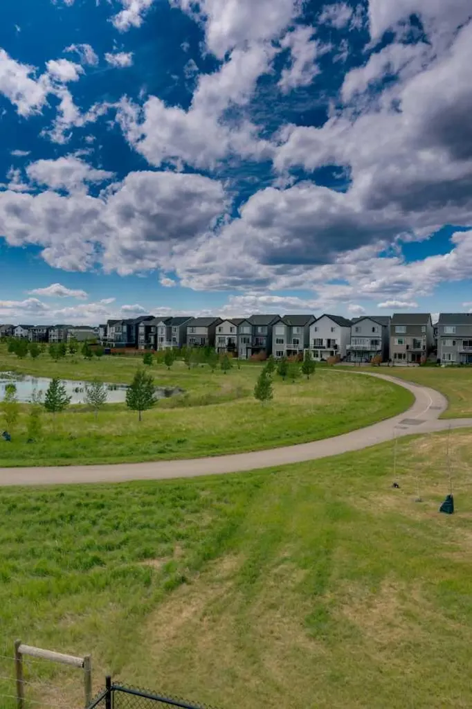23 Savoy Terrace SE Calgary AB T3S 0C6