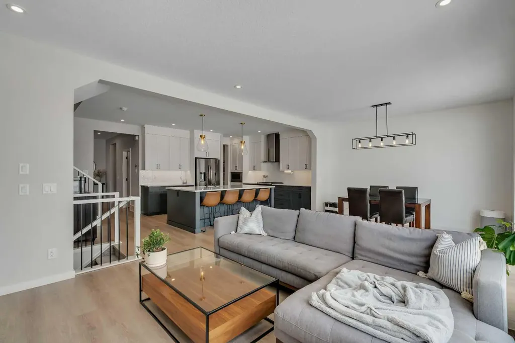 23 Savoy Terrace SE Calgary AB T3S 0C6