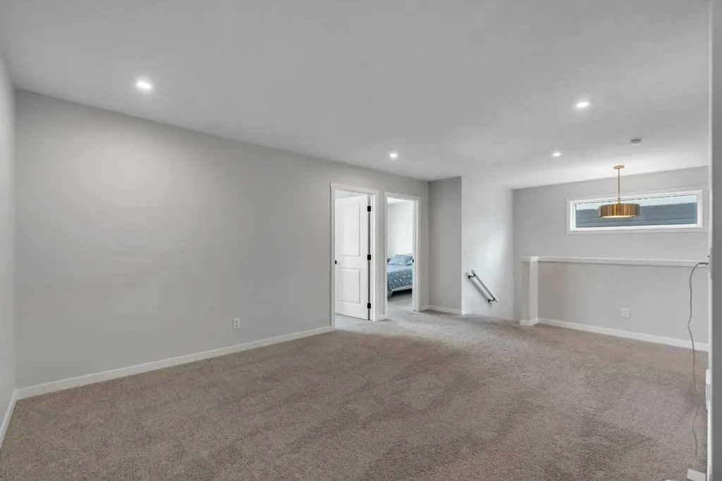 23 Savoy Terrace SE Calgary AB T3S 0C6