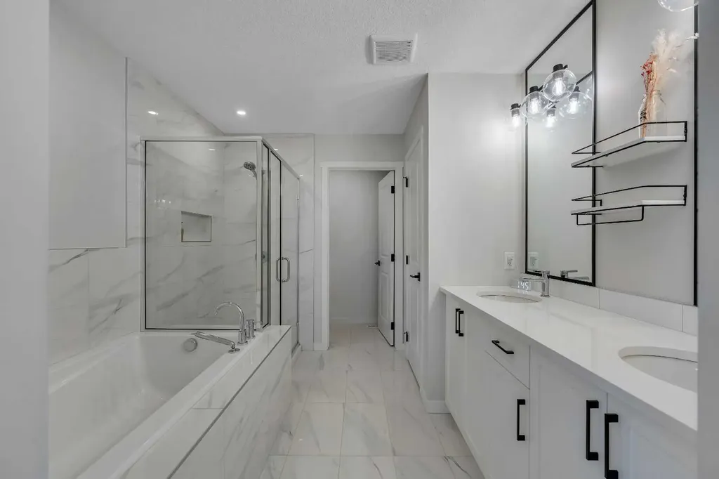 23 Savoy Terrace SE Calgary AB T3S 0C6