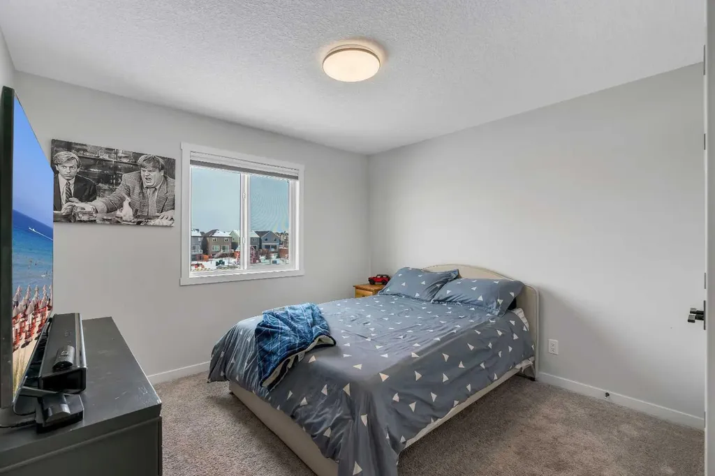 23 Savoy Terrace SE Calgary AB T3S 0C6