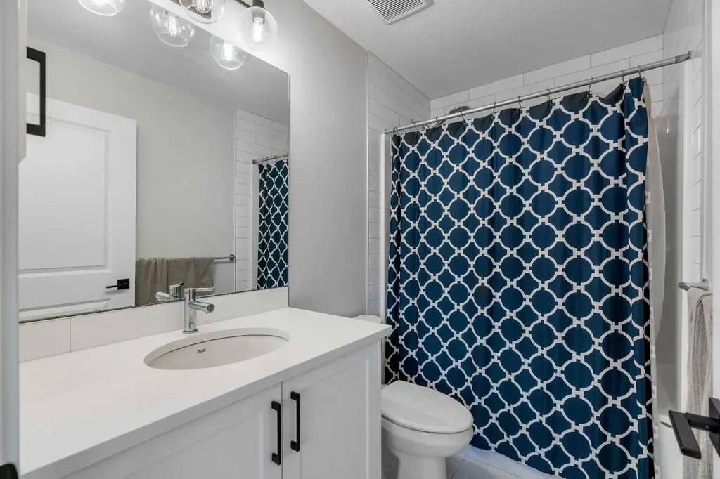 23 Savoy Terrace SE Calgary AB T3S 0C6