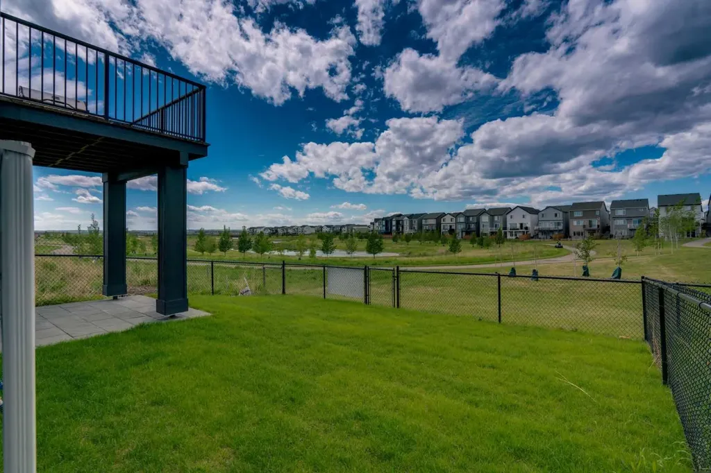 23 Savoy Terrace SE Calgary AB T3S 0C6
