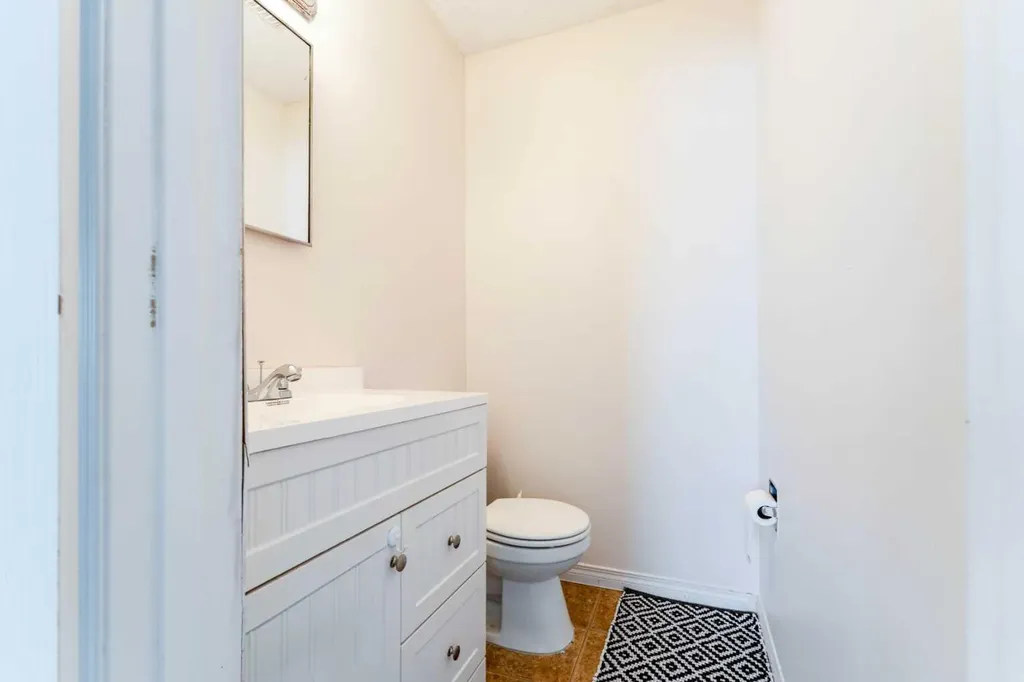 147 Templewood Drive NE Calgary AB T1Y 4M5