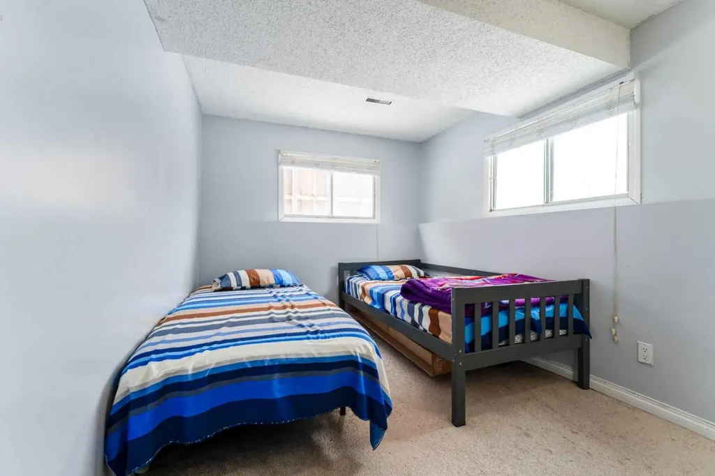147 Templewood Drive NE Calgary AB T1Y 4M5