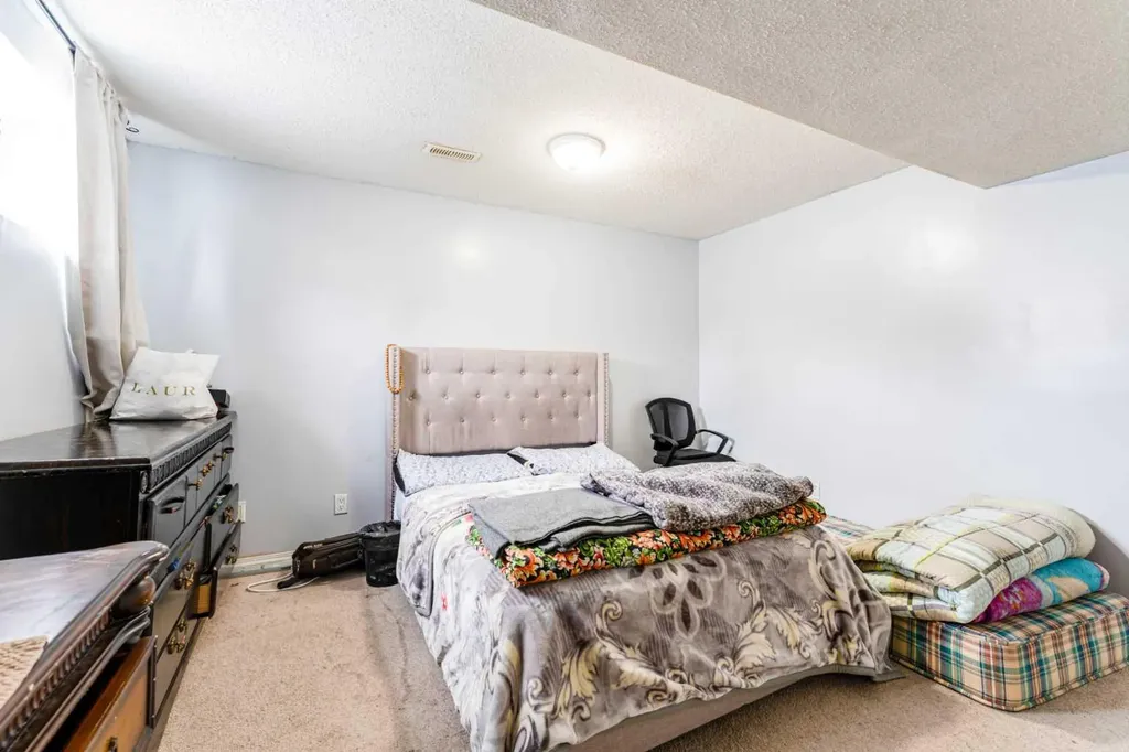 147 Templewood Drive NE Calgary AB T1Y 4M5