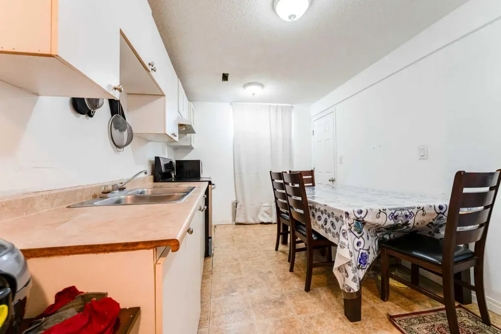 147 Templewood Drive NE Calgary AB T1Y 4M5