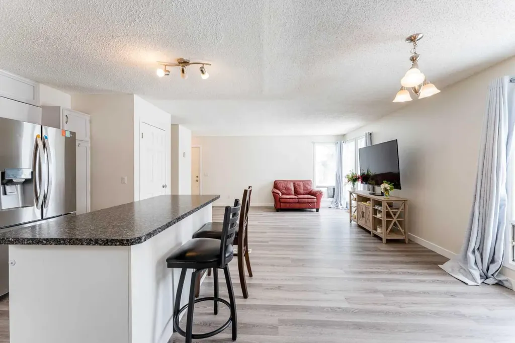 147 Templewood Drive NE Calgary AB T1Y 4M5