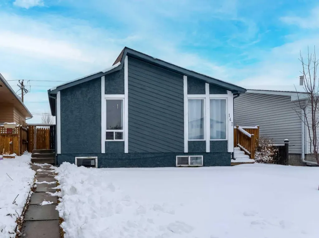 147 Templewood Drive NE Calgary AB T1Y 4M5