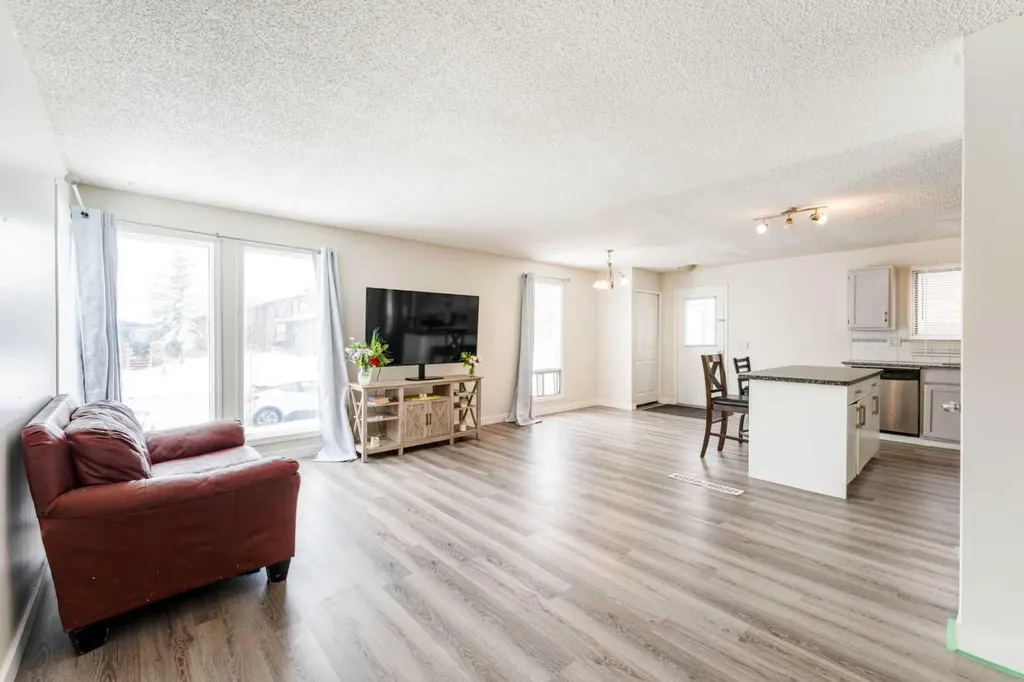 147 Templewood Drive NE Calgary AB T1Y 4M5