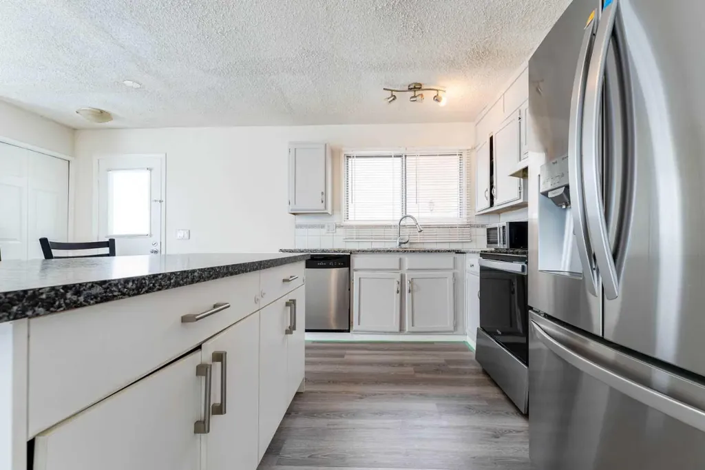 147 Templewood Drive NE Calgary AB T1Y 4M5