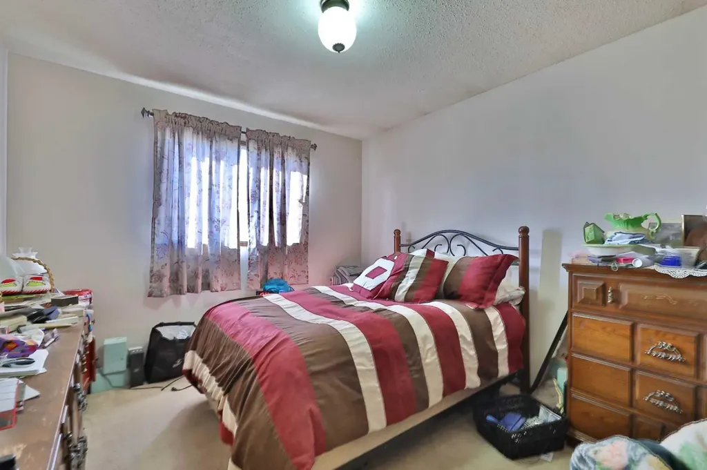 6403B 49 Avenue Camrose AB T4V 0P6