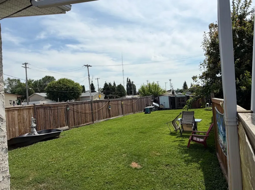 6403B 49 Avenue Camrose AB T4V 0P6