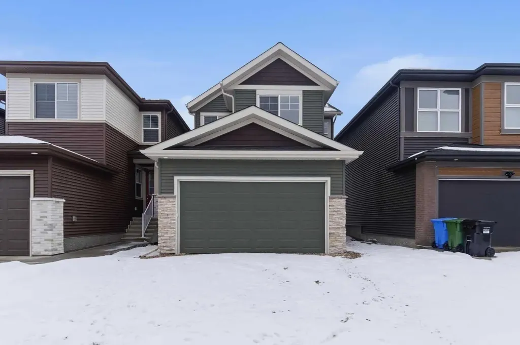358 Corner Glen Way NE Calgary AB T3N 2P1