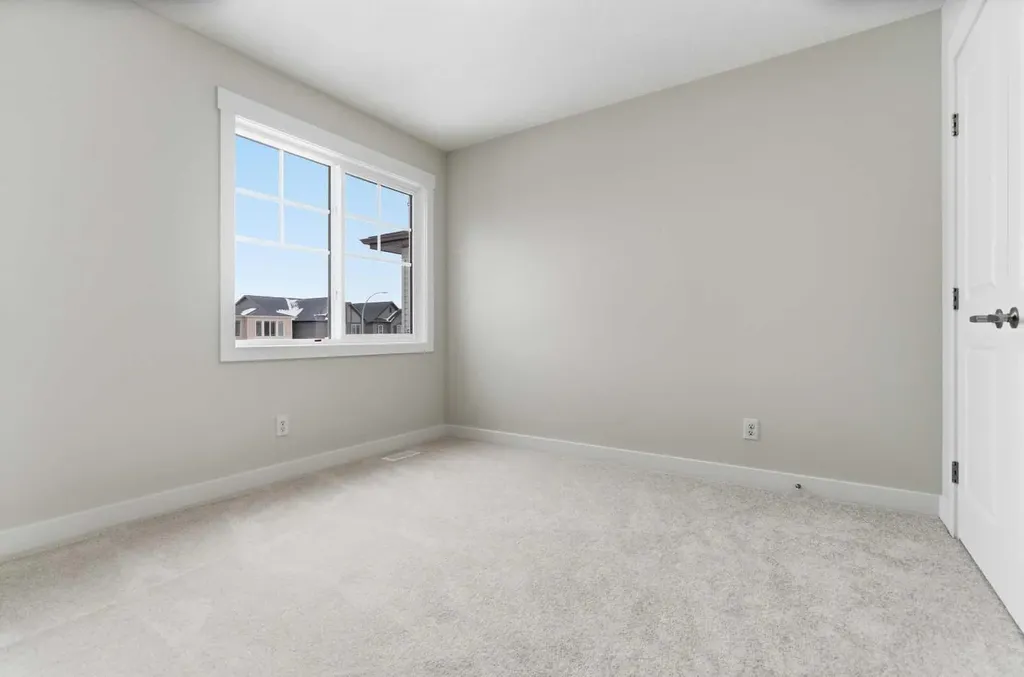 358 Corner Glen Way NE Calgary AB T3N 2P1