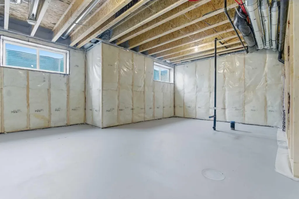 358 Corner Glen Way NE Calgary AB T3N 2P1