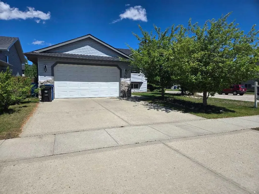 42 Eastpointe Blackfalds AB T4M 0G6