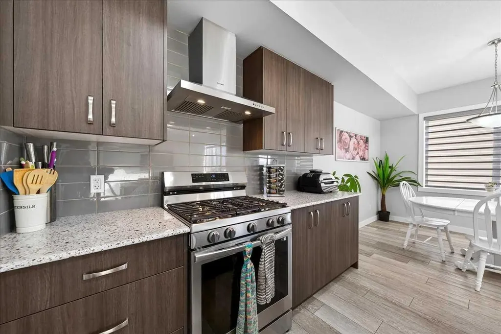 17 Belmont Green SW Calgary AB T2X5E3