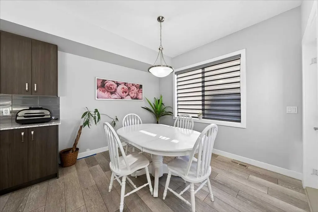 17 Belmont Green SW Calgary AB T2X5E3