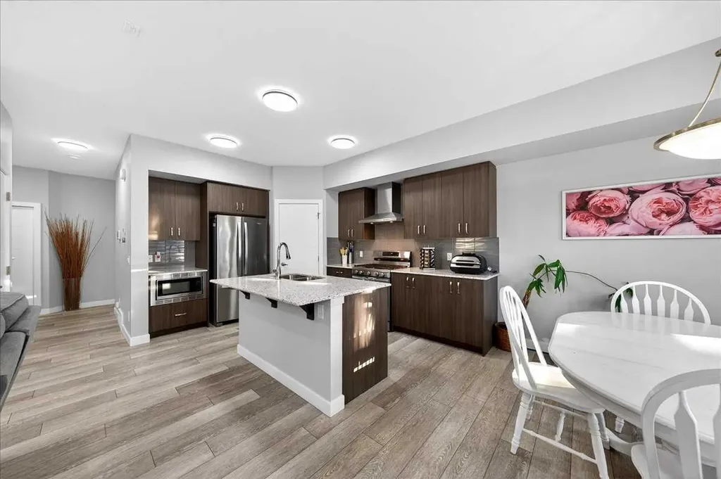 17 Belmont Green SW Calgary AB T2X5E3
