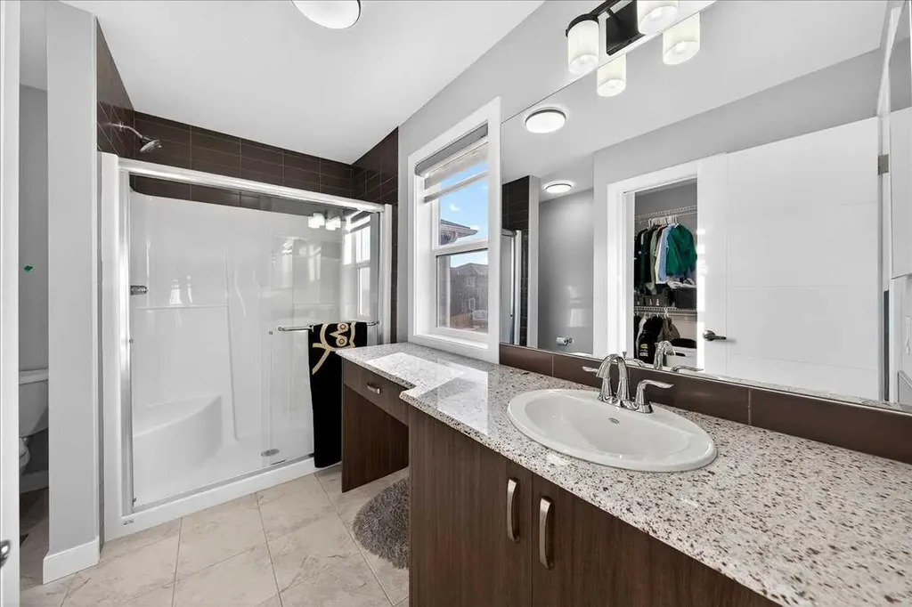 17 Belmont Green SW Calgary AB T2X5E3