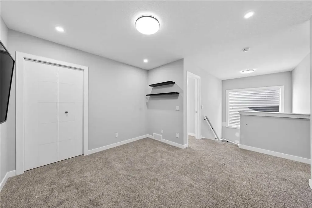 17 Belmont Green SW Calgary AB T2X5E3