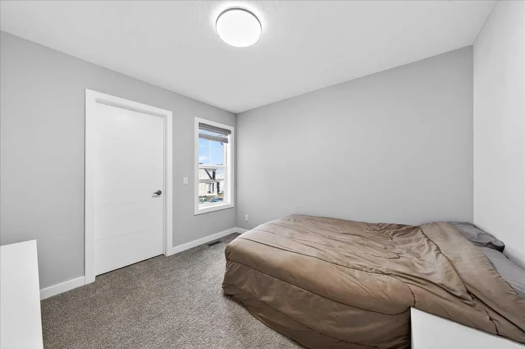 17 Belmont Green SW Calgary AB T2X5E3