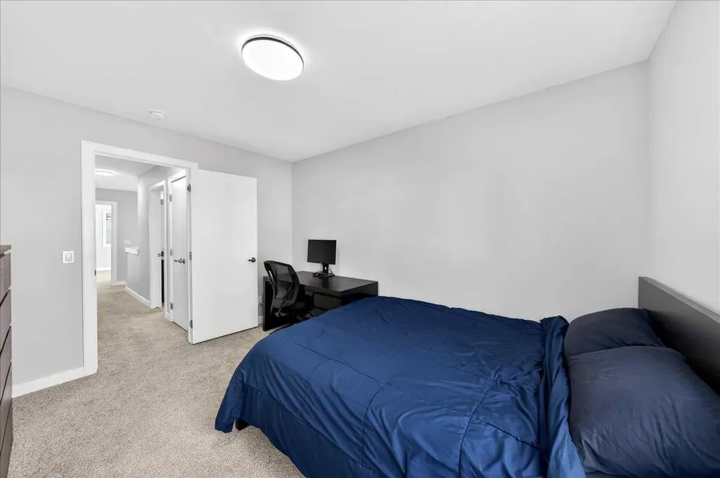 17 Belmont Green SW Calgary AB T2X5E3