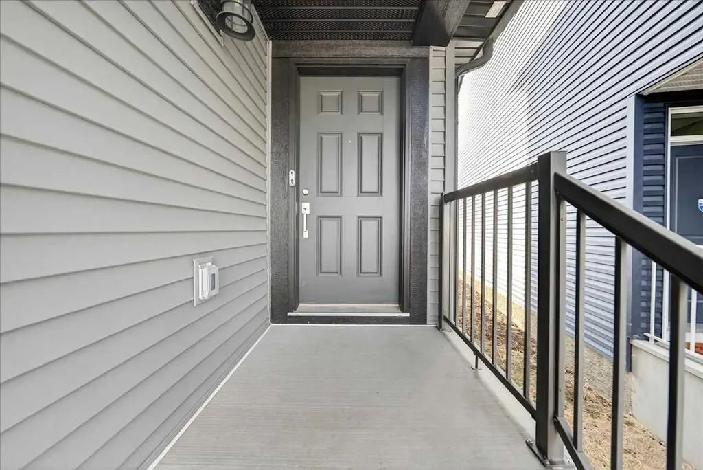 17 Belmont Green SW Calgary AB T2X5E3