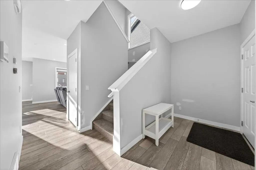 17 Belmont Green SW Calgary AB T2X5E3