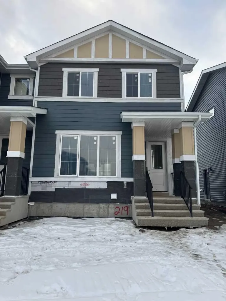 219 Waterford Heights Chestermere AB T1X 3B7