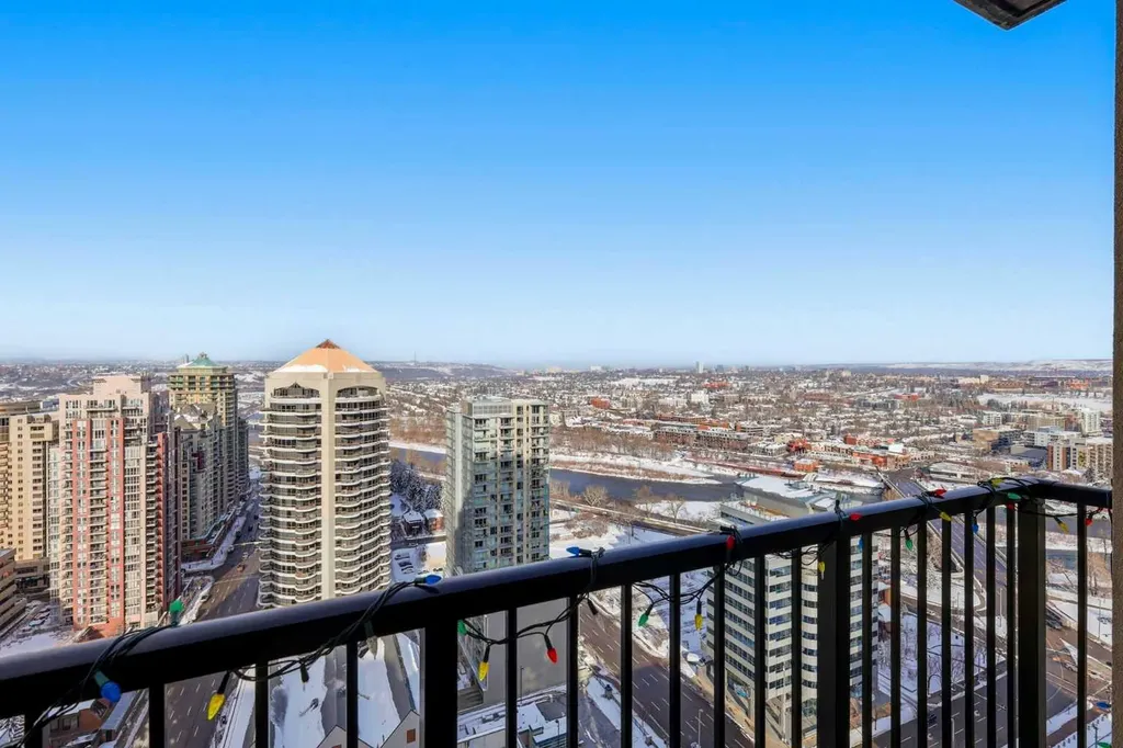 930 6 Avenue SW Calgary AB T2P 1J3