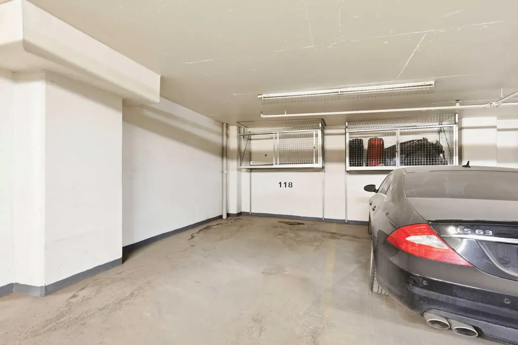 930 6 Avenue SW Calgary AB T2P 1J3