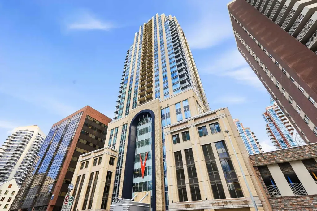 930 6 Avenue SW Calgary AB T2P 1J3