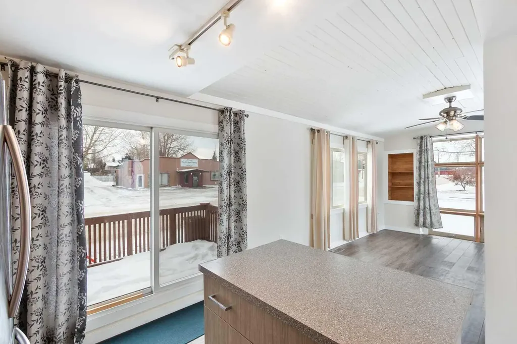1 Park Avenue Carstairs AB T0M 0N0