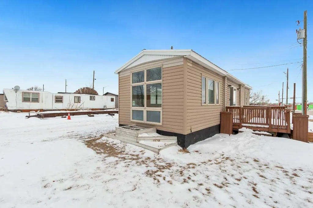 1 Park Avenue Carstairs AB T0M 0N0