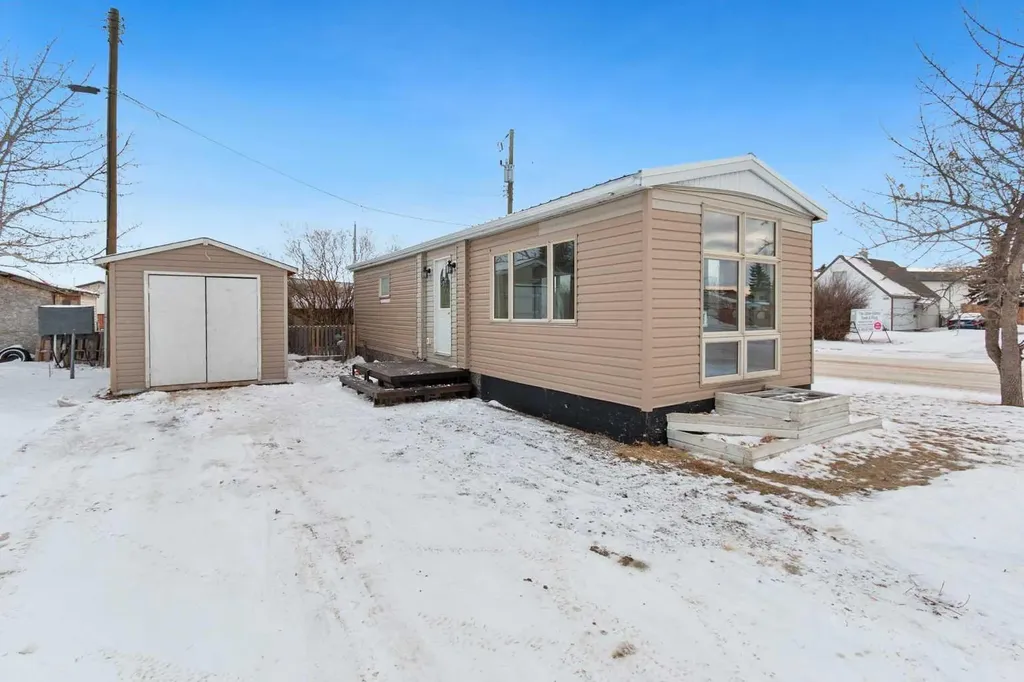 1 Park Avenue Carstairs AB T0M 0N0