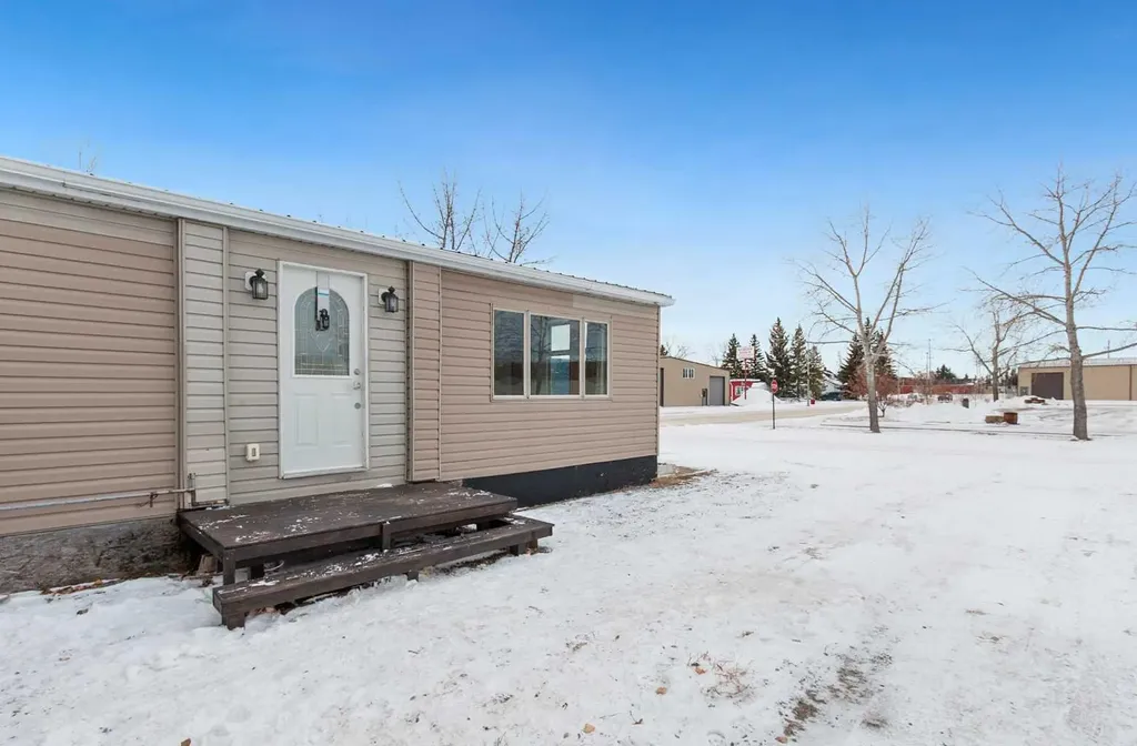 1 Park Avenue Carstairs AB T0M 0N0