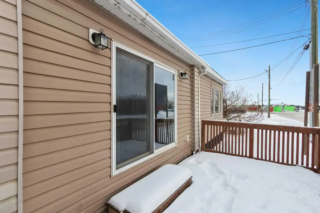 1 Park Avenue Carstairs AB T0M 0N0