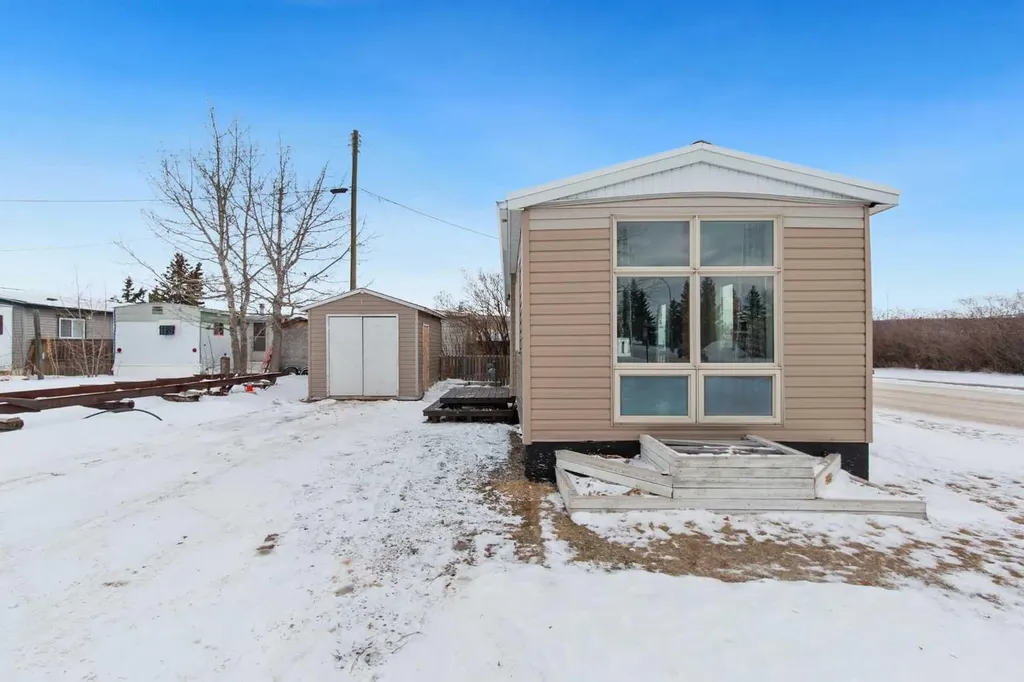 1 Park Avenue Carstairs AB T0M 0N0