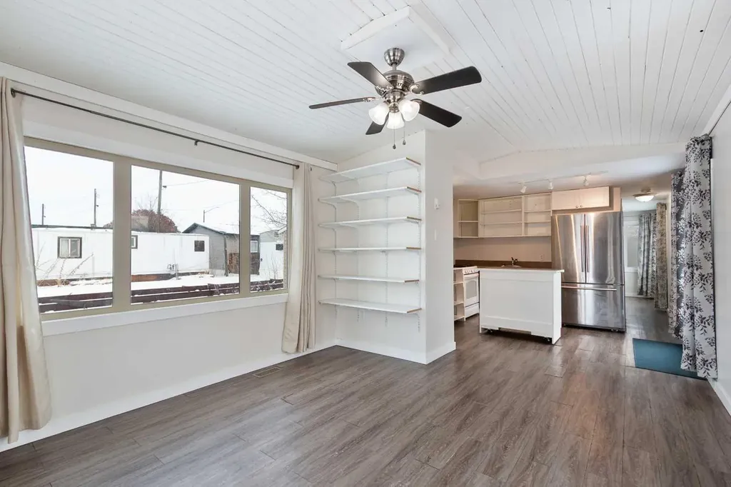 1 Park Avenue Carstairs AB T0M 0N0