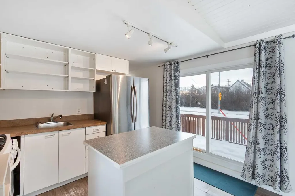 1 Park Avenue Carstairs AB T0M 0N0