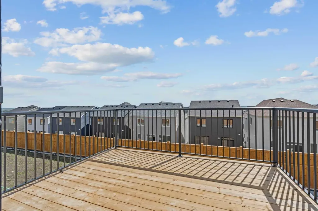 34 Wild Rose Bay SW Airdrie AB T4B 5X8