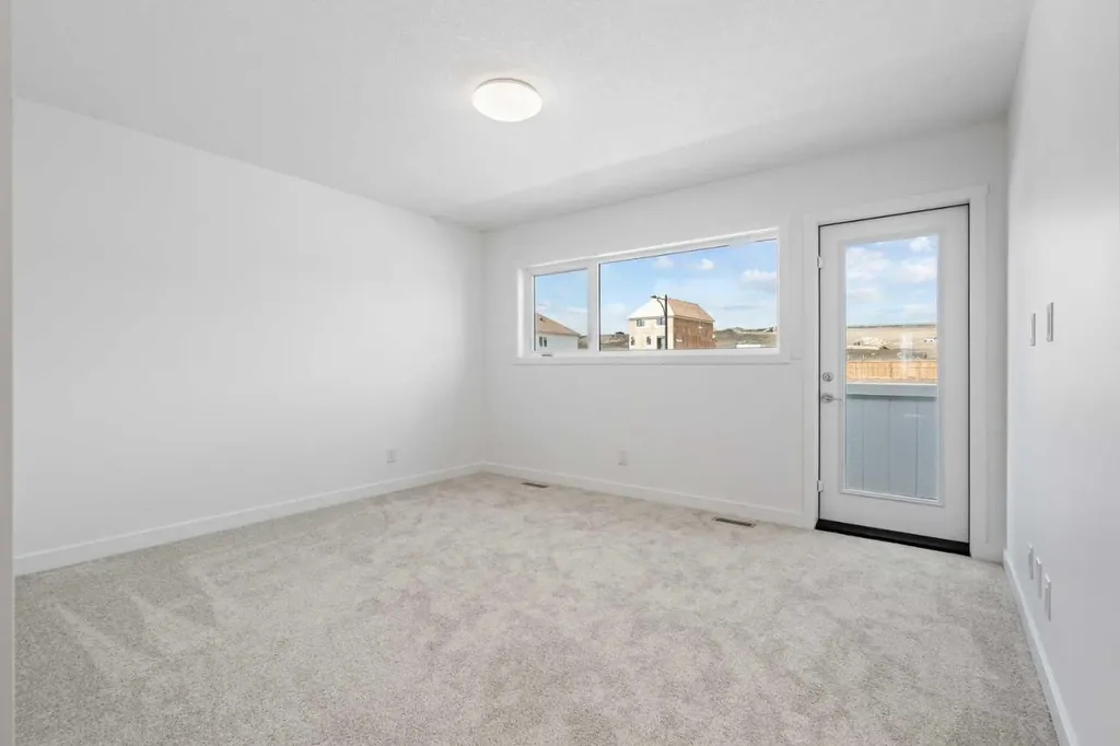 34 Wild Rose Bay SW Airdrie AB T4B 5X8