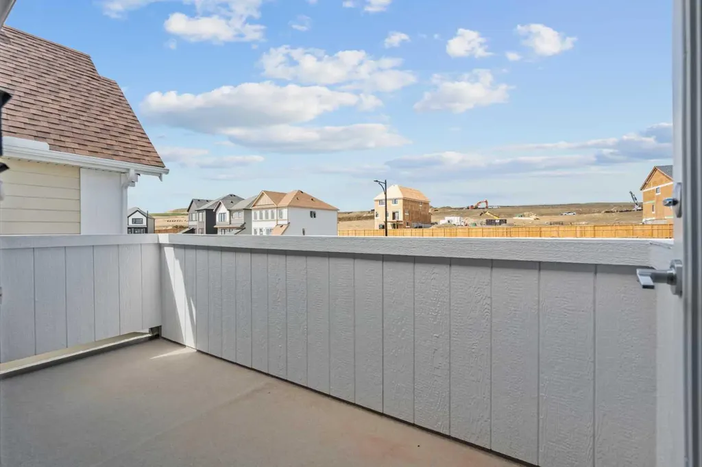 34 Wild Rose Bay SW Airdrie AB T4B 5X8